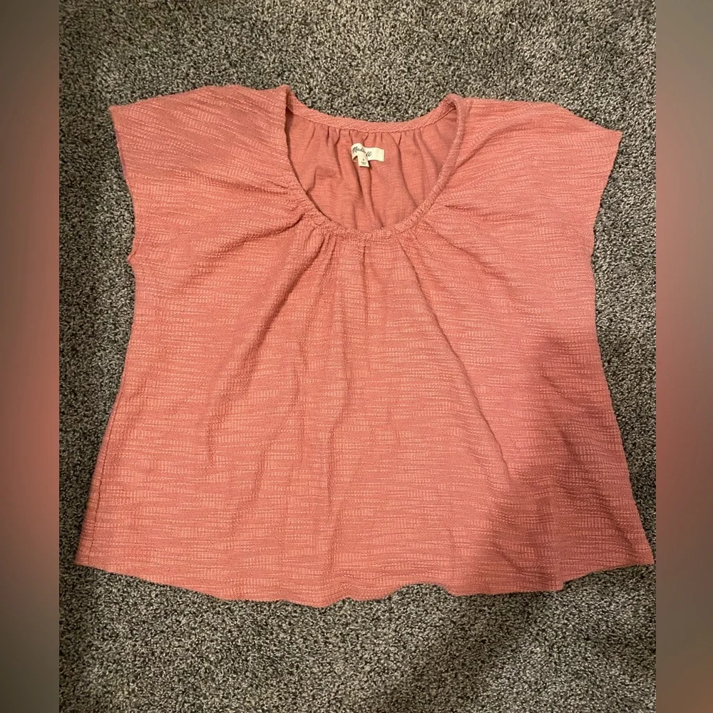 Nice Top - Picture 1 of 2